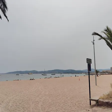 T3 Avec Piscine Et Proche De La 5mns à Pied * Saint-Raphaël