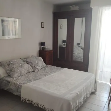 T3 Avec Piscine Et Proche De La 5mns A Pied Apartmán Saint-Raphaël