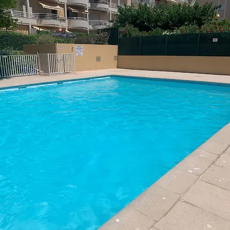 T3 Avec Piscine Et Proche De La 5mns à Pied