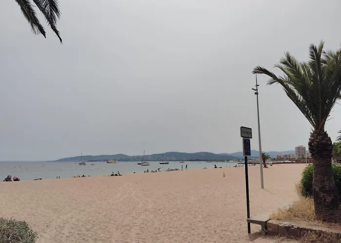 T3 Avec Piscine Et Proche De La 5mns à Pied * Saint-Raphaël