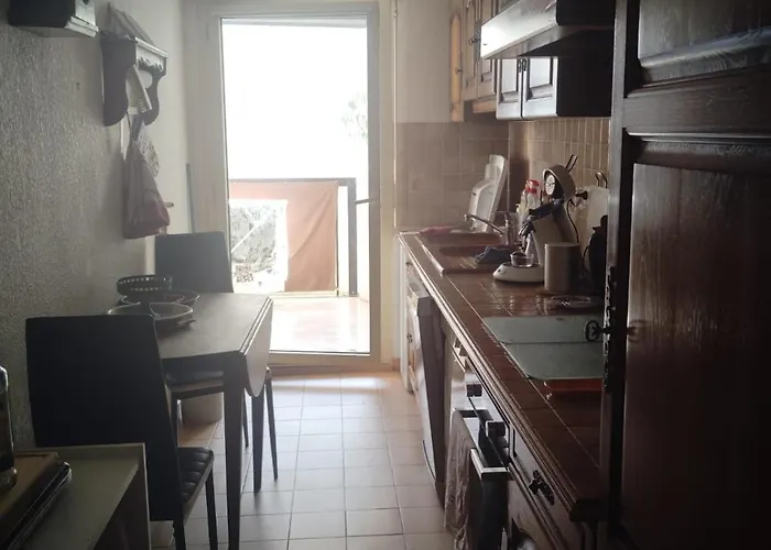 T3 Avec Piscine Et Proche De La 5mns à Pied *